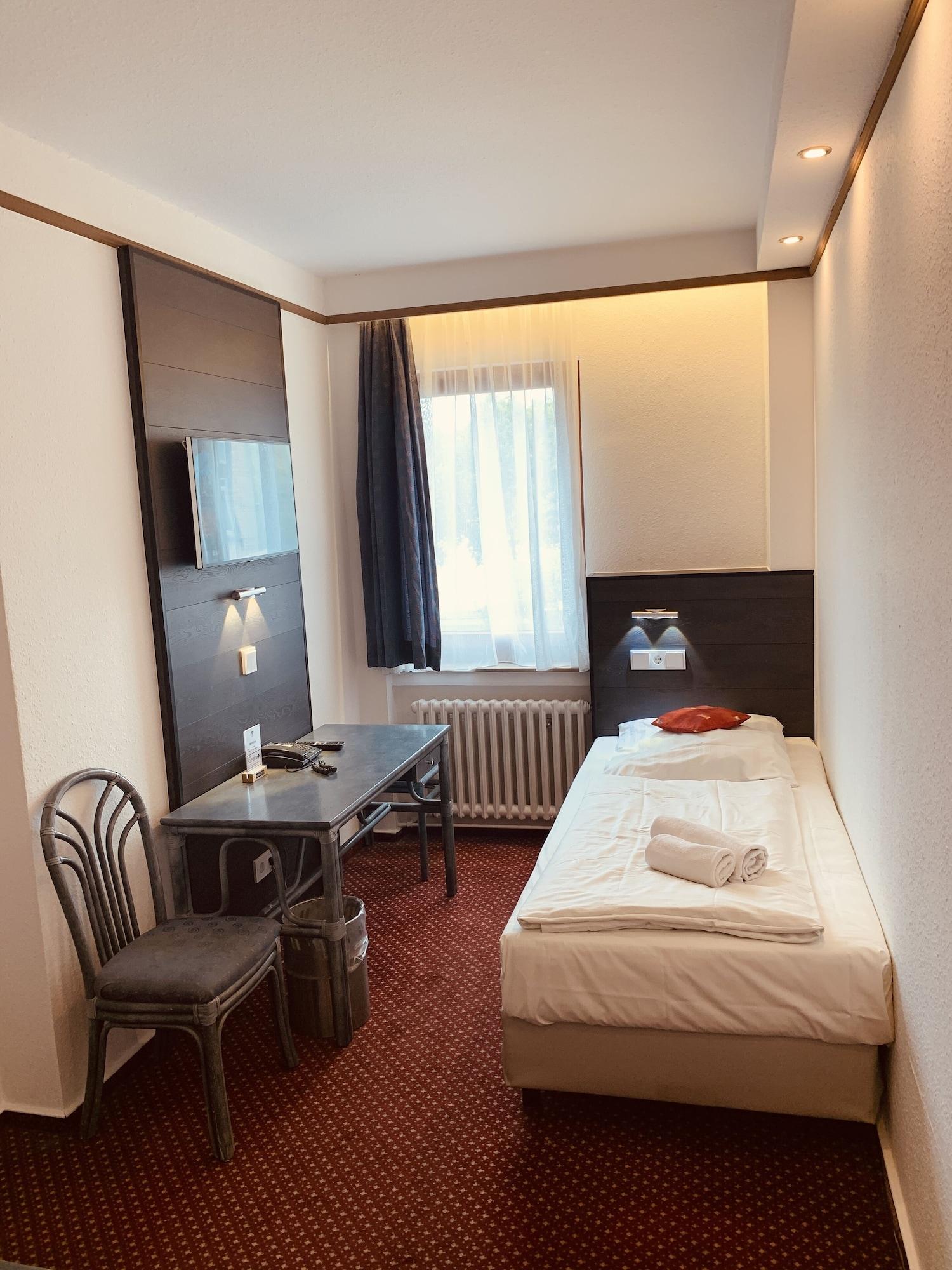Kunibert Der Fiese - Superior Hotel